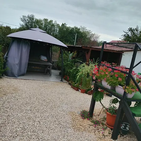 Casa Octavia بيت ضيافة *